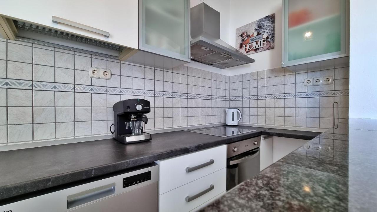 Apartments Slado Оміш Екстер'єр фото