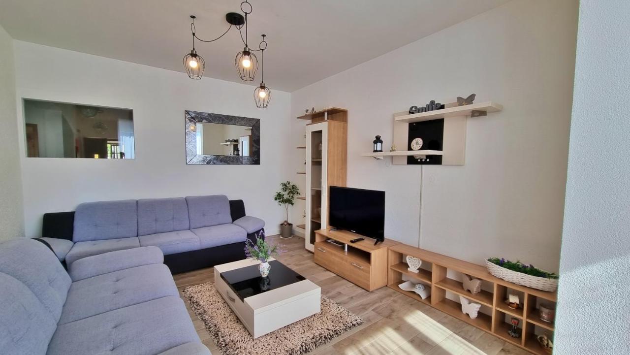 Apartments Slado Оміш Екстер'єр фото