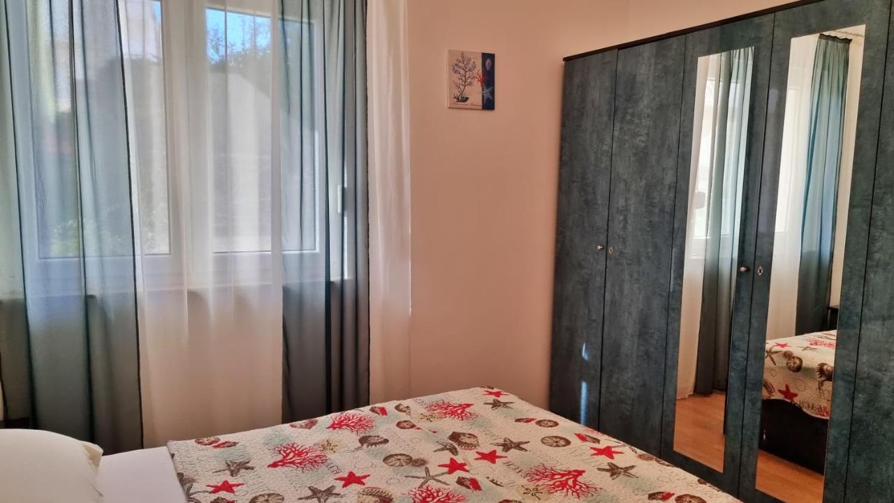 Apartments Slado Оміш Екстер'єр фото