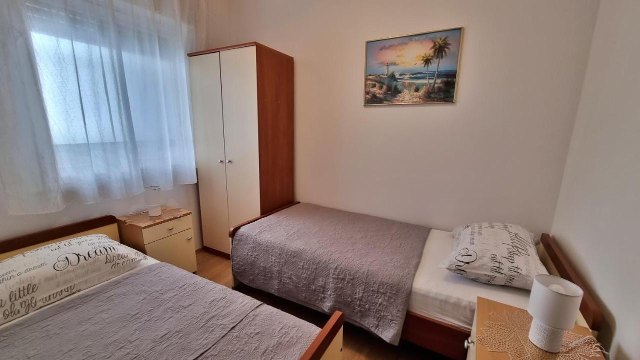 Apartments Slado Оміш Екстер'єр фото