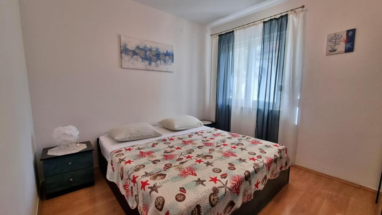 Apartments Slado Оміш Екстер'єр фото