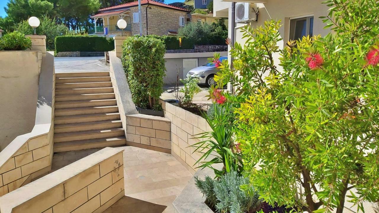 Apartments Slado Оміш Екстер'єр фото
