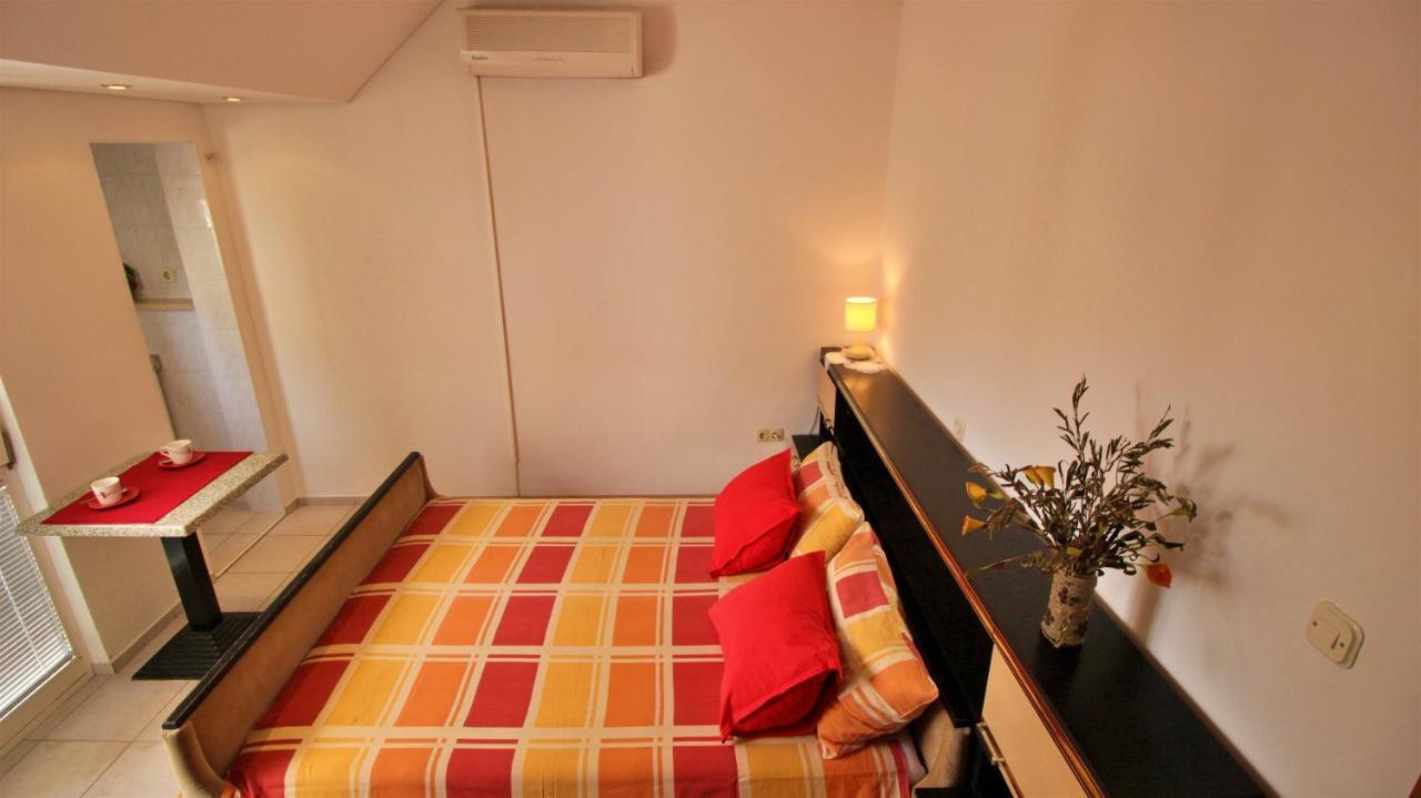 Apartments Slado Оміш Екстер'єр фото
